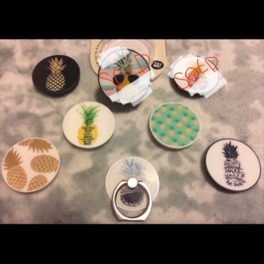 Brand new in packaging Pineapple Popsockets 3 for 7